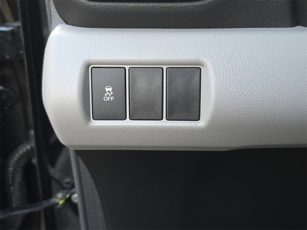 Used 2023 Honda Pilot LX image 25