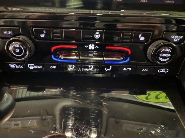 Used 2023 Jeep Grand Cherokee Limited image 20