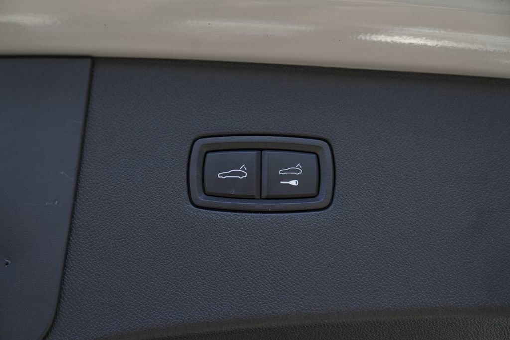 Used 2023 Porsche Cayenne Turbo w/ Premium Package Plus (PI3) image 16