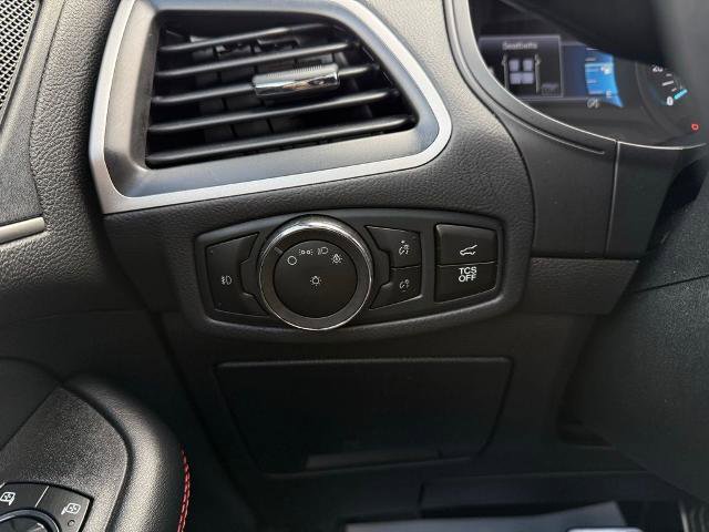 Certified 2023 Ford Edge ST-Line image 13