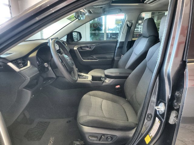 Used 2024 Toyota RAV4 XLE w/ Convenience Package FWD image 12