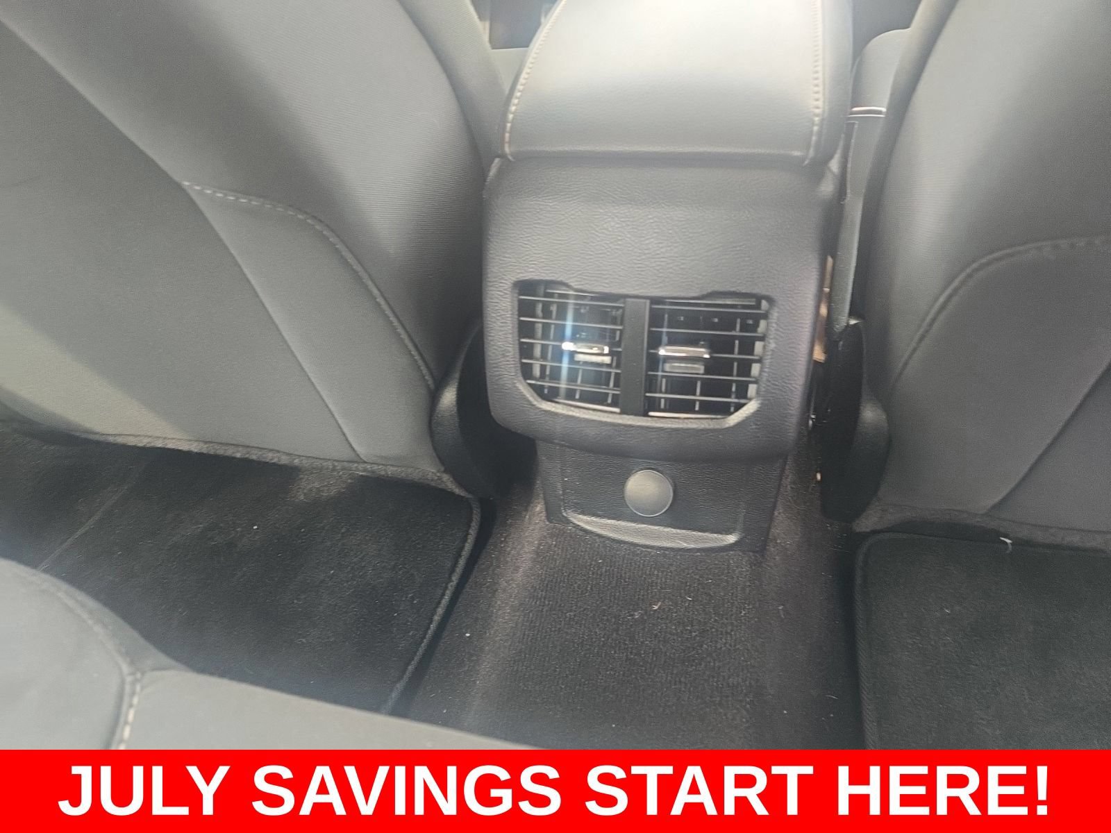 Used 2020 Ford Fusion SE FWD image 23