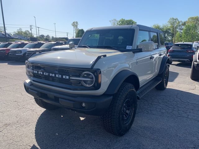 New 2026 Ford Bronco Outer Banks w/ Sasquatch Package AWD/4WD image 4