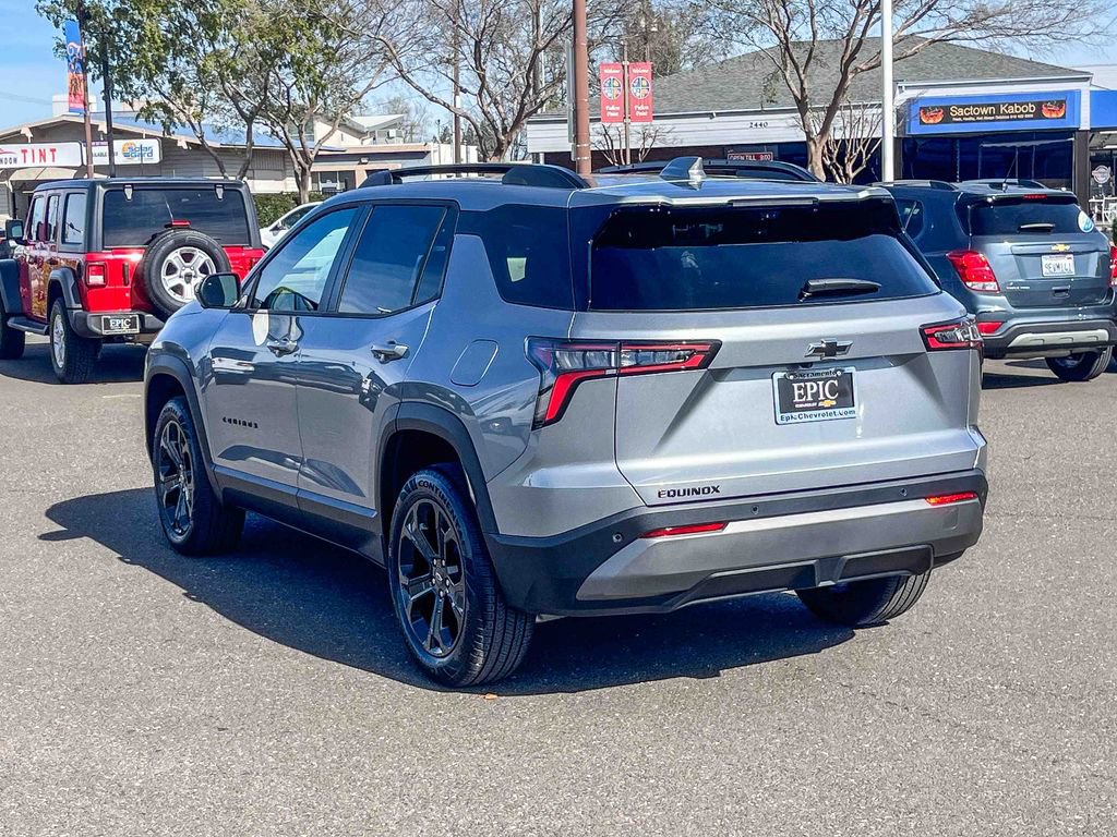 New 2026 Chevrolet Equinox LT w/ Midnight Edition image 2