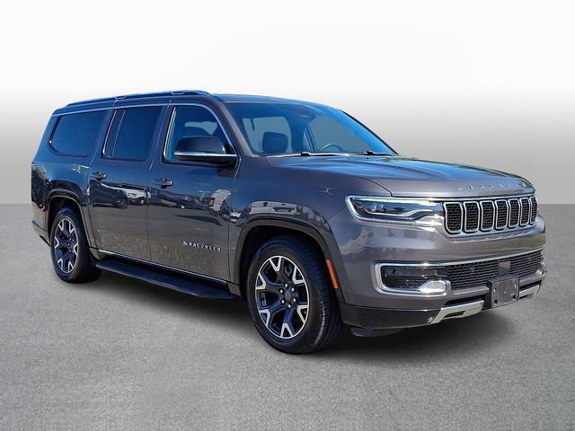 Used 2024 Jeep Wagoneer L Series III w/ Flexible Seating Group AWD/4WD image 3