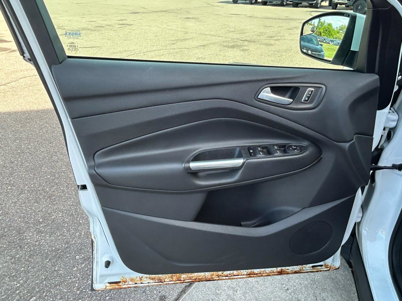 Used 2015 Ford Escape SE FWD image 14