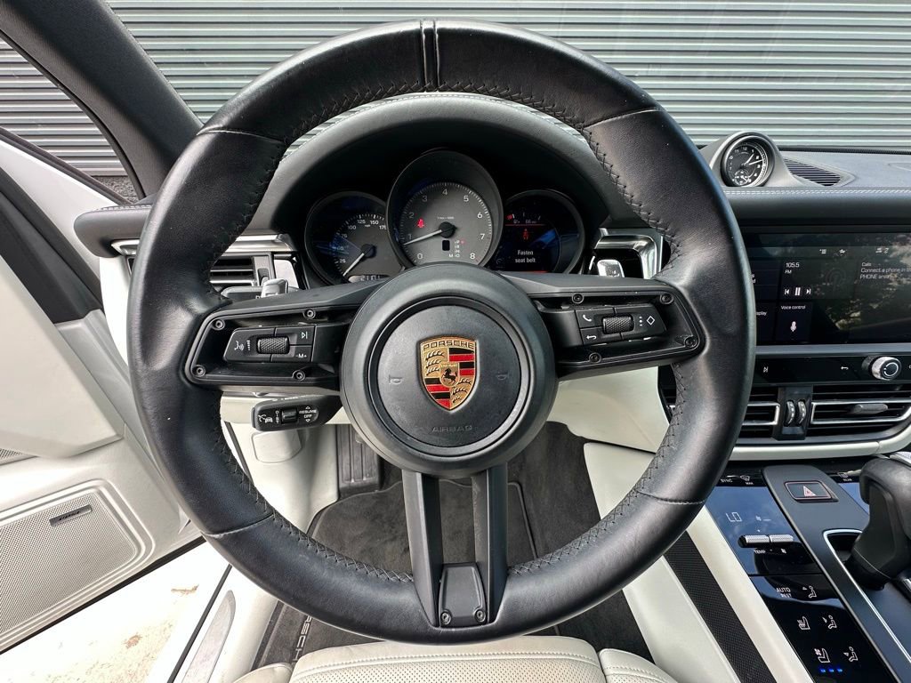 Certified 2023 Porsche Macan S image 17