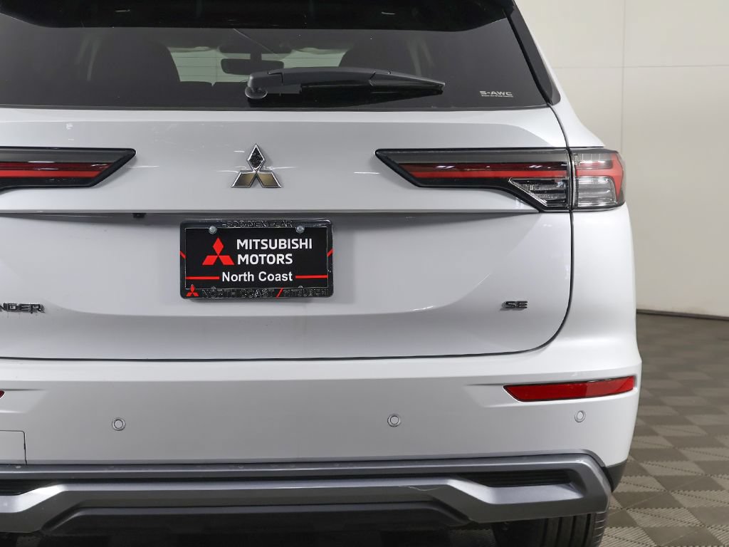 New 2026 Mitsubishi Outlander SE AWD/4WD image 18