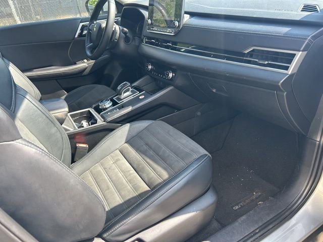 Used 2024 Mitsubishi Outlander SE image 33