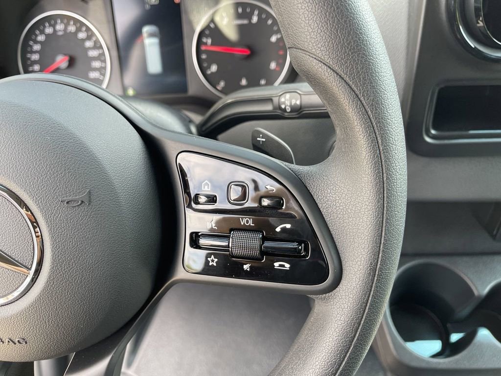 Used 2024 Mercedes-Benz Sprinter 2500 image 19