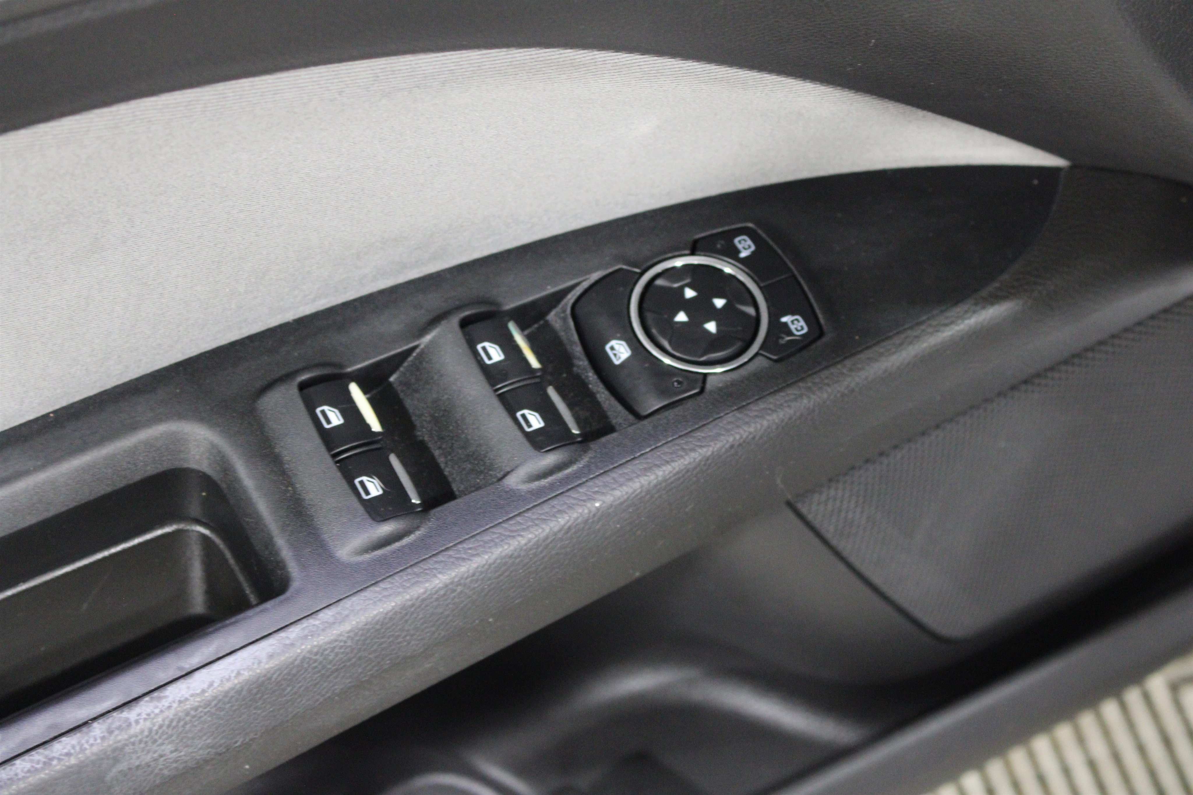 Used 2014 Ford Fusion S FWD image 5