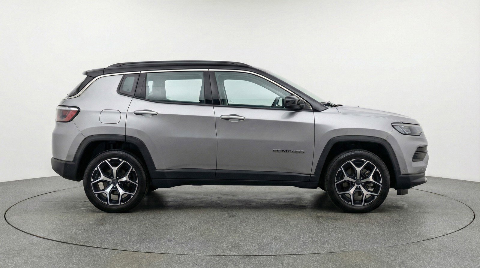 Used 2025 Jeep Compass Limited image 9