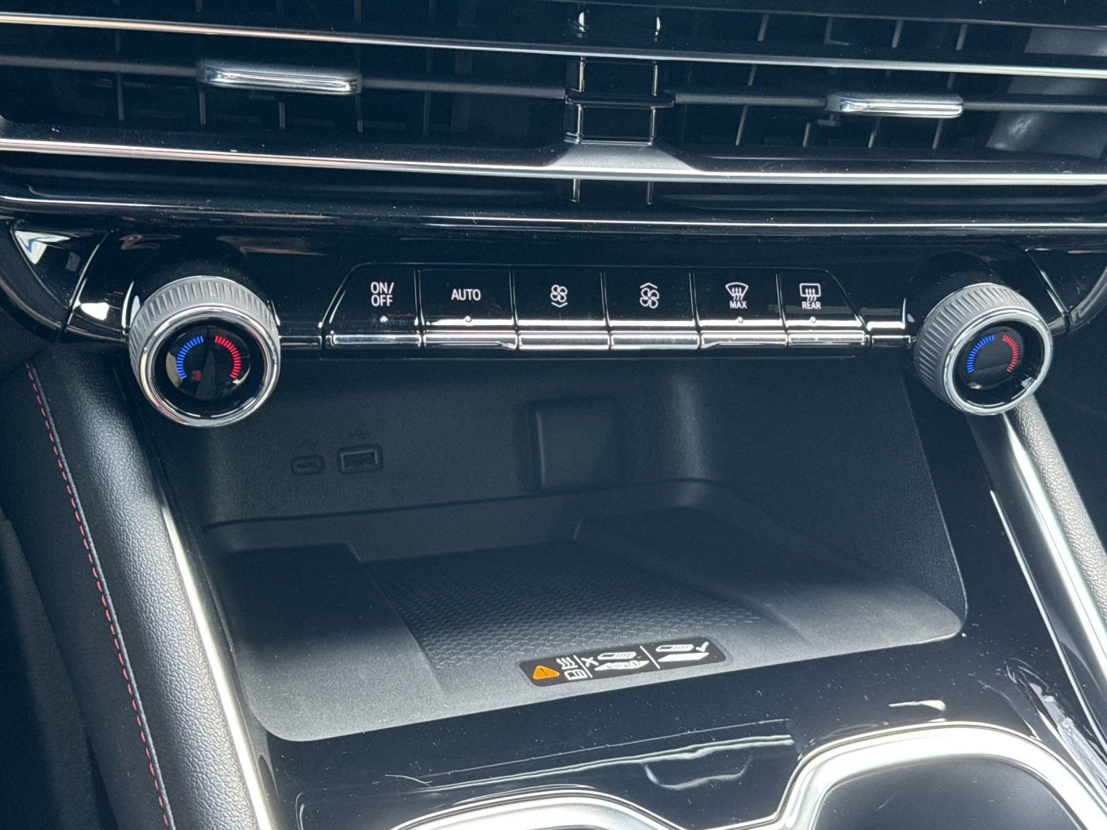 New 2026 Chevrolet Traverse Z71 w/ Enhanced Driving Package image 26