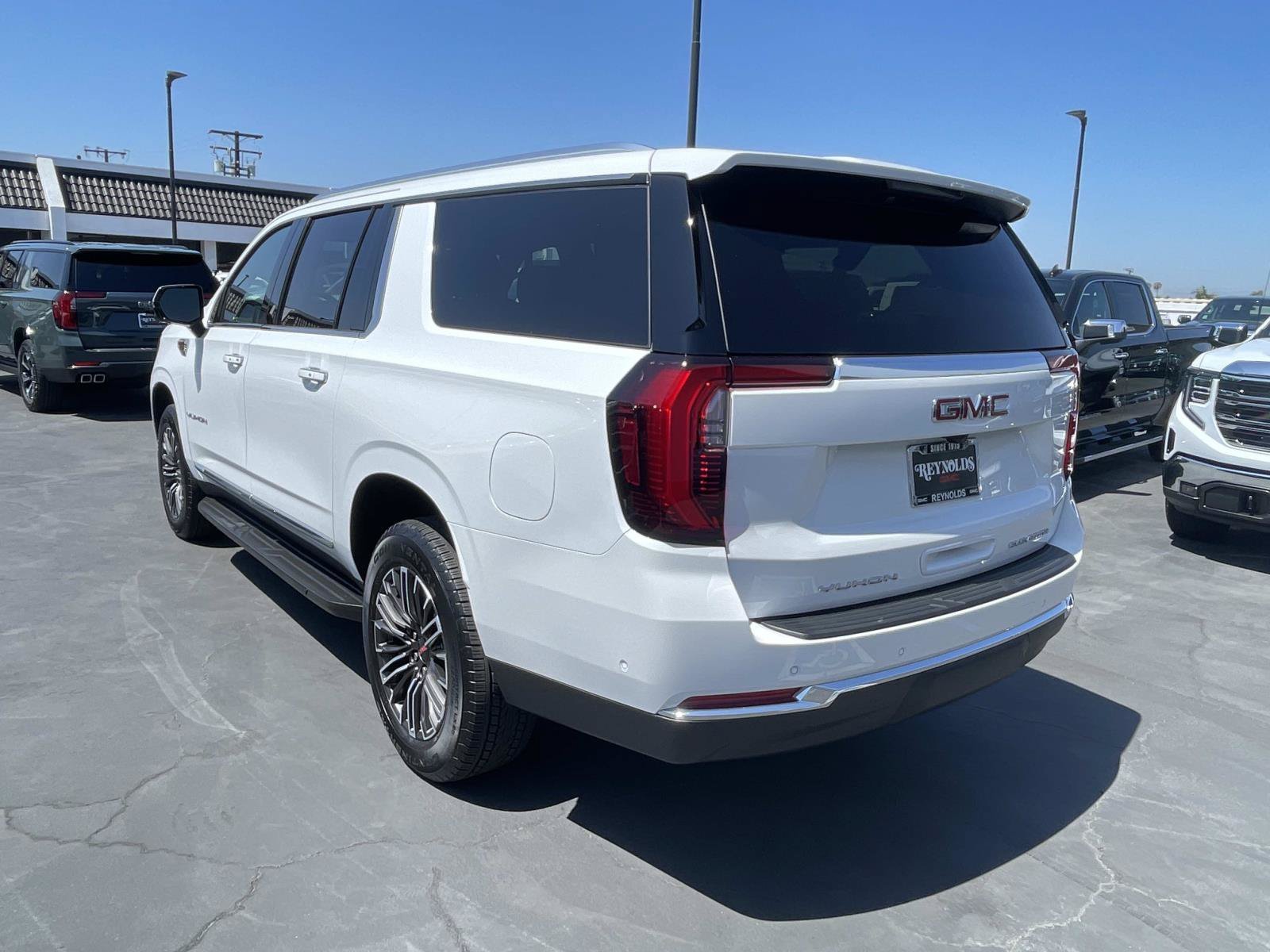 New 2026 GMC Yukon XL Elevation RWD image 6