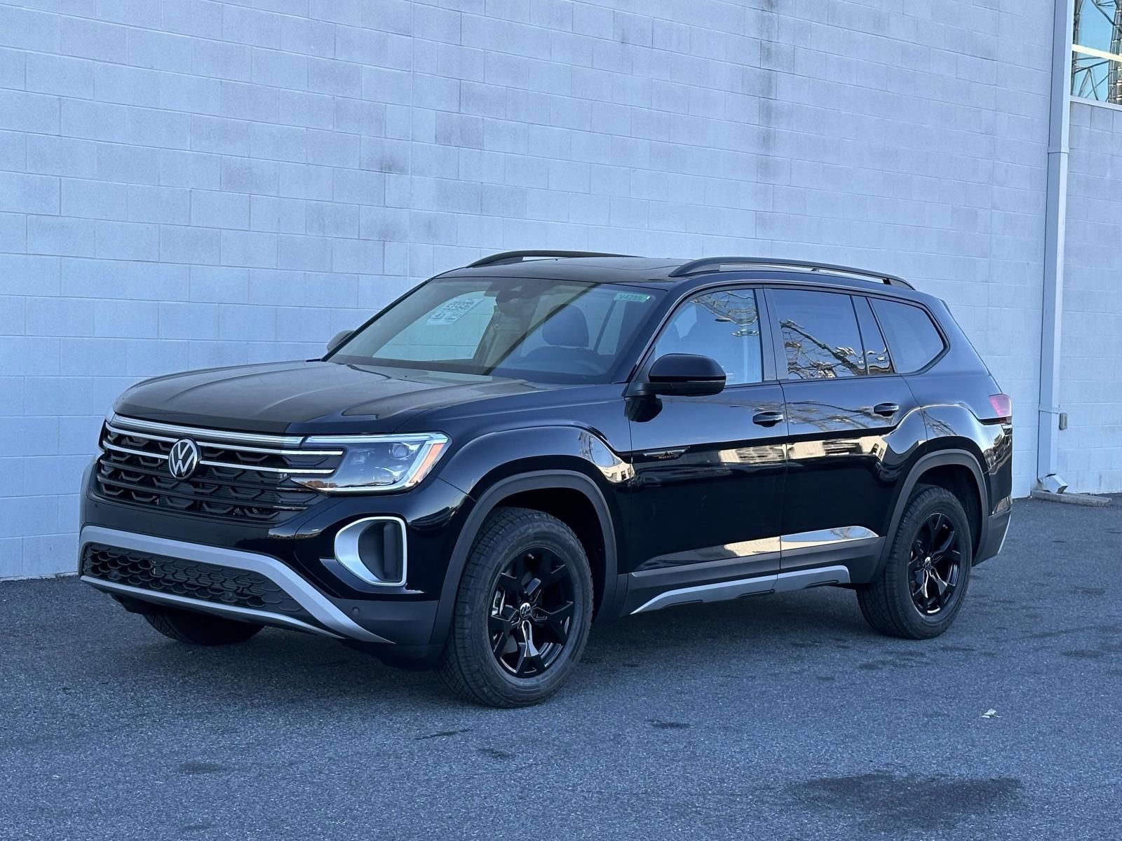 New 2026 Volkswagen Atlas Peak Edition