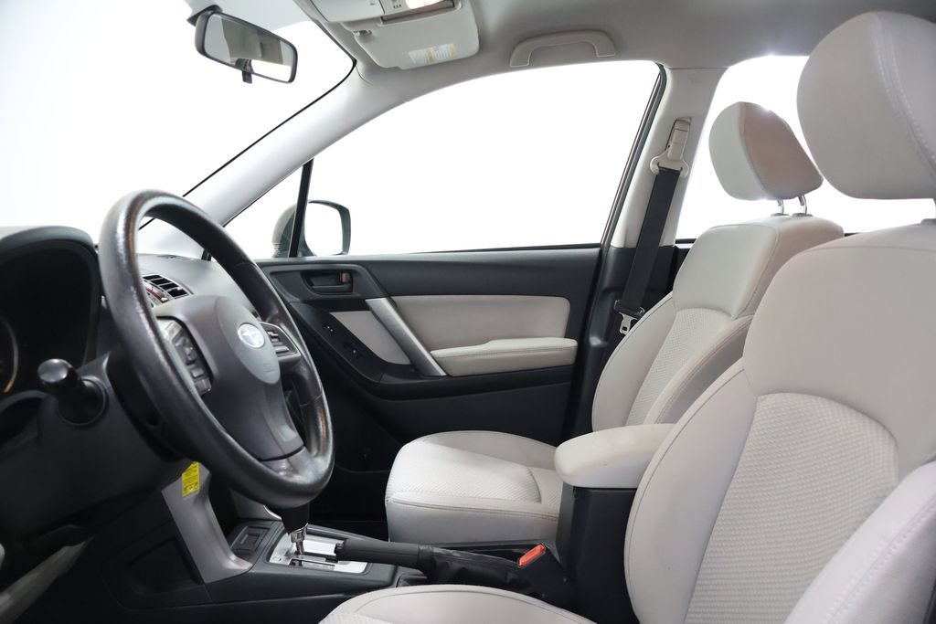 Used 2016 Subaru Forester 2.5i w/ Alloy Wheel Package image 13