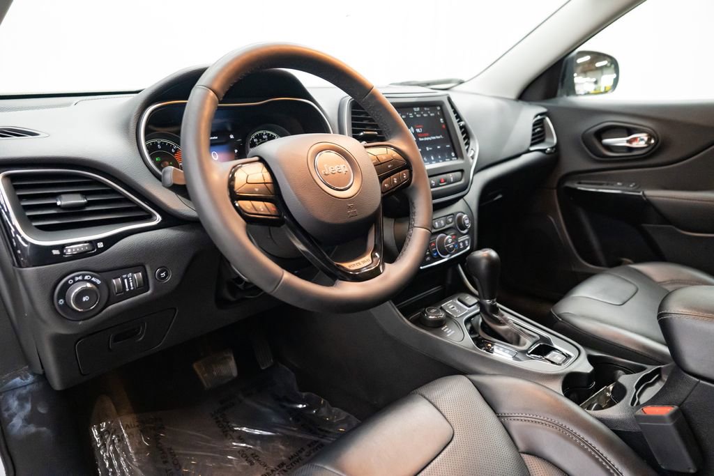 Used 2023 Jeep Cherokee Altitude Lux AWD/4WD image 25