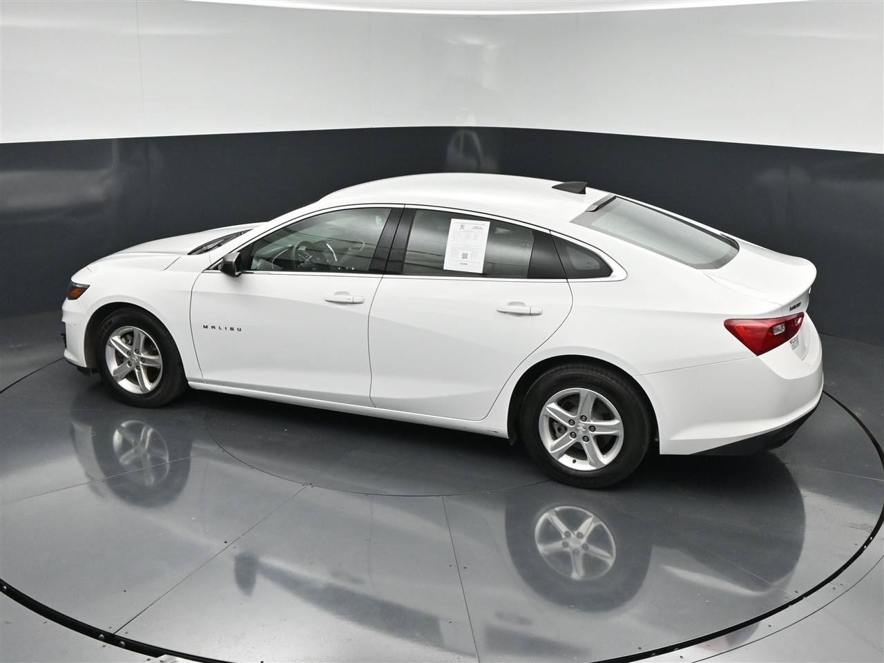 Used 2023 Chevrolet Malibu LS FWD image 26