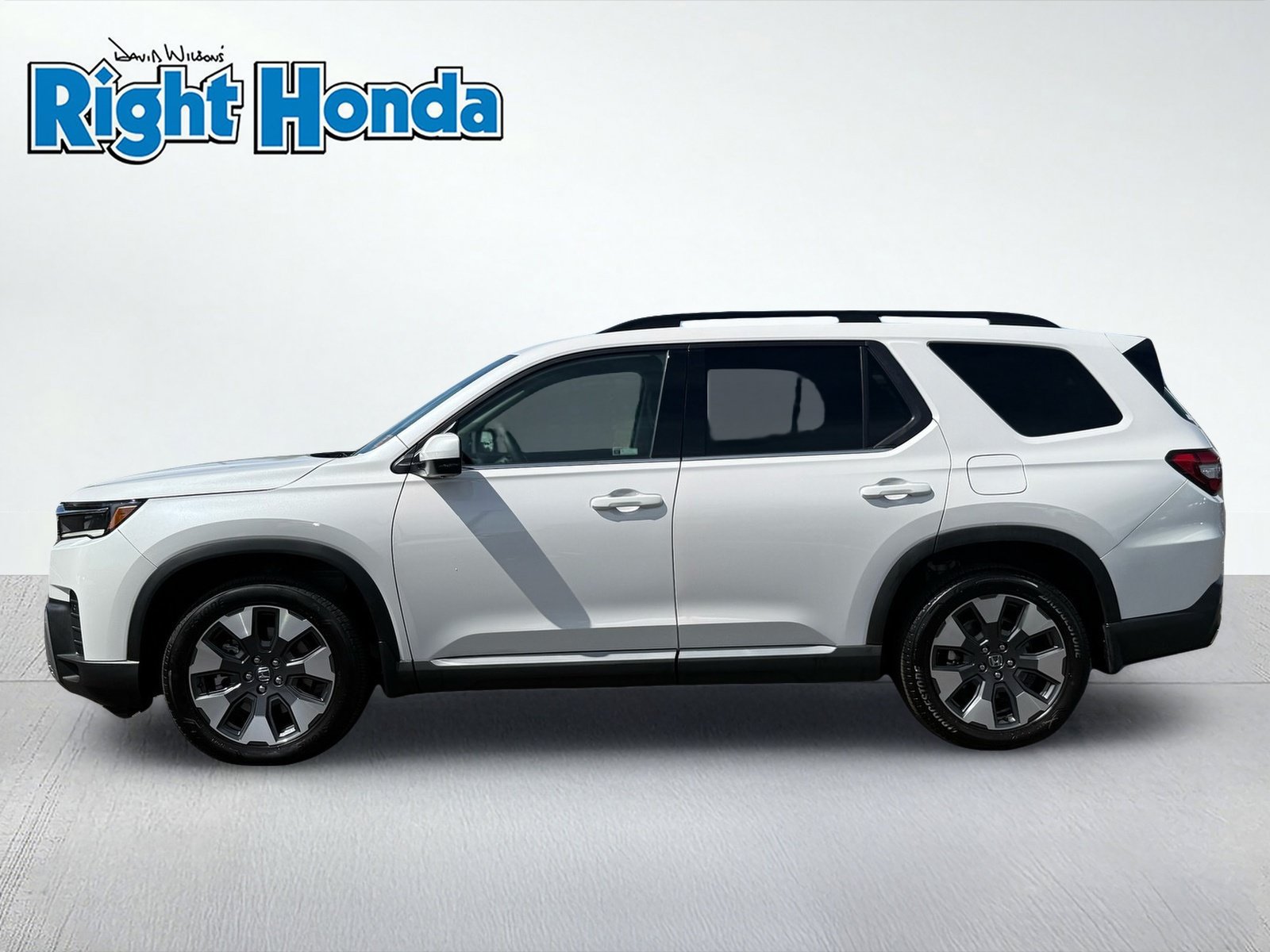 Certified 2026 Honda Pilot Elite image 3