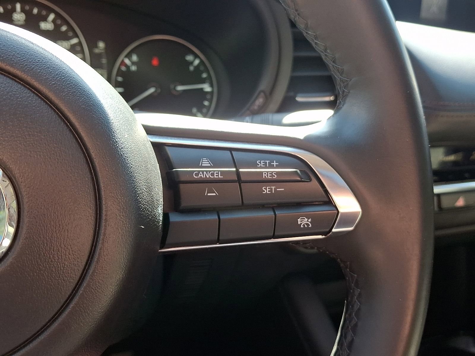 Used 2024 MAZDA MAZDA3 s FWD image 22