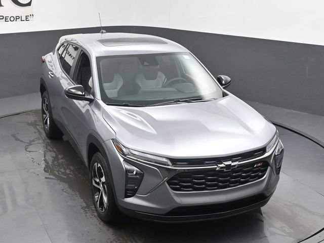 New 2026 Chevrolet Trax RS w/ Sunroof Package FWD image 25