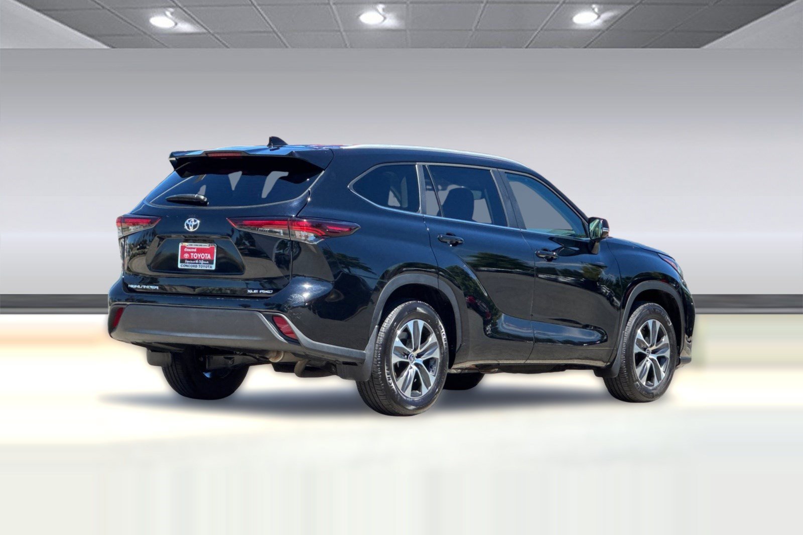 Used 2026 Toyota Highlander XLE AWD/4WD image 9
