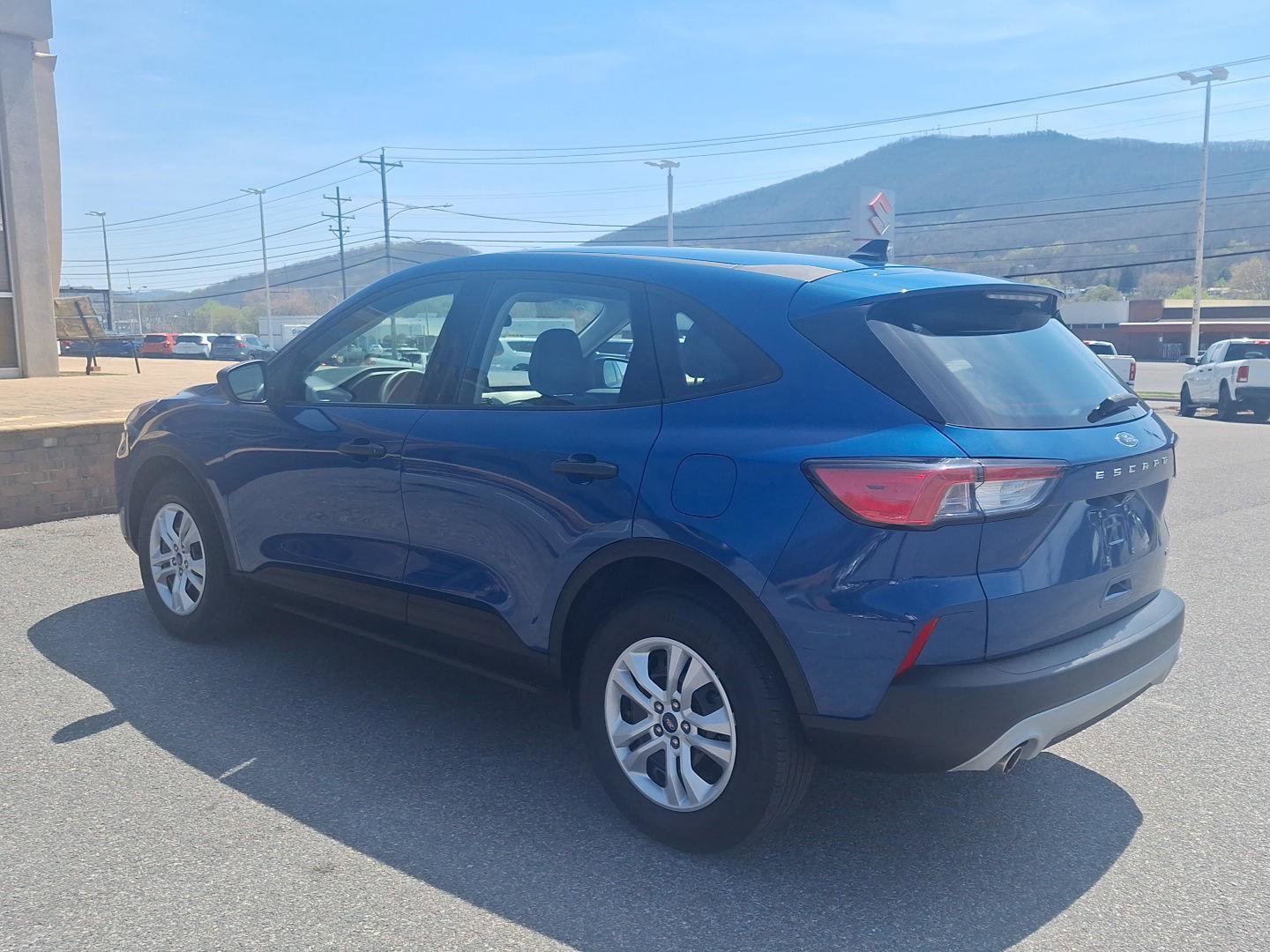 Used 2022 Ford Escape S image 5
