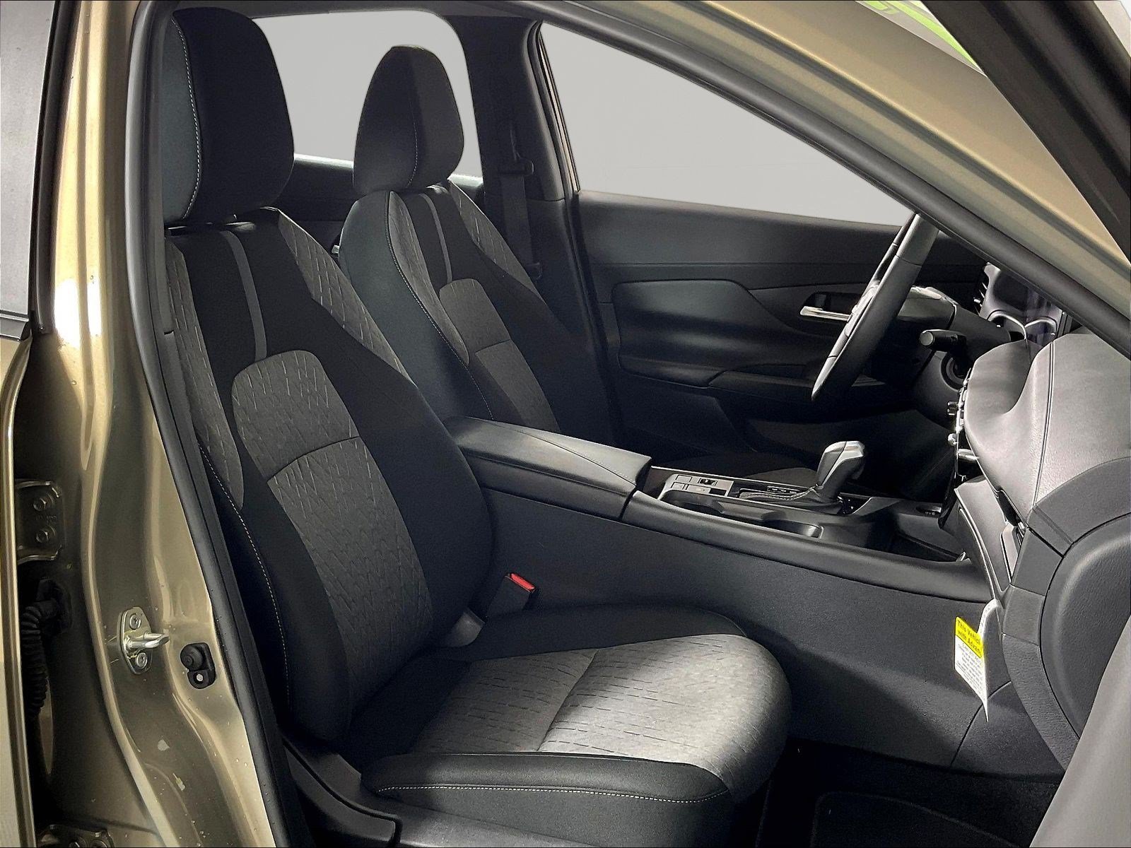 Certified 2026 Nissan Sentra SV w/ SV Convenience Package FWD image 28