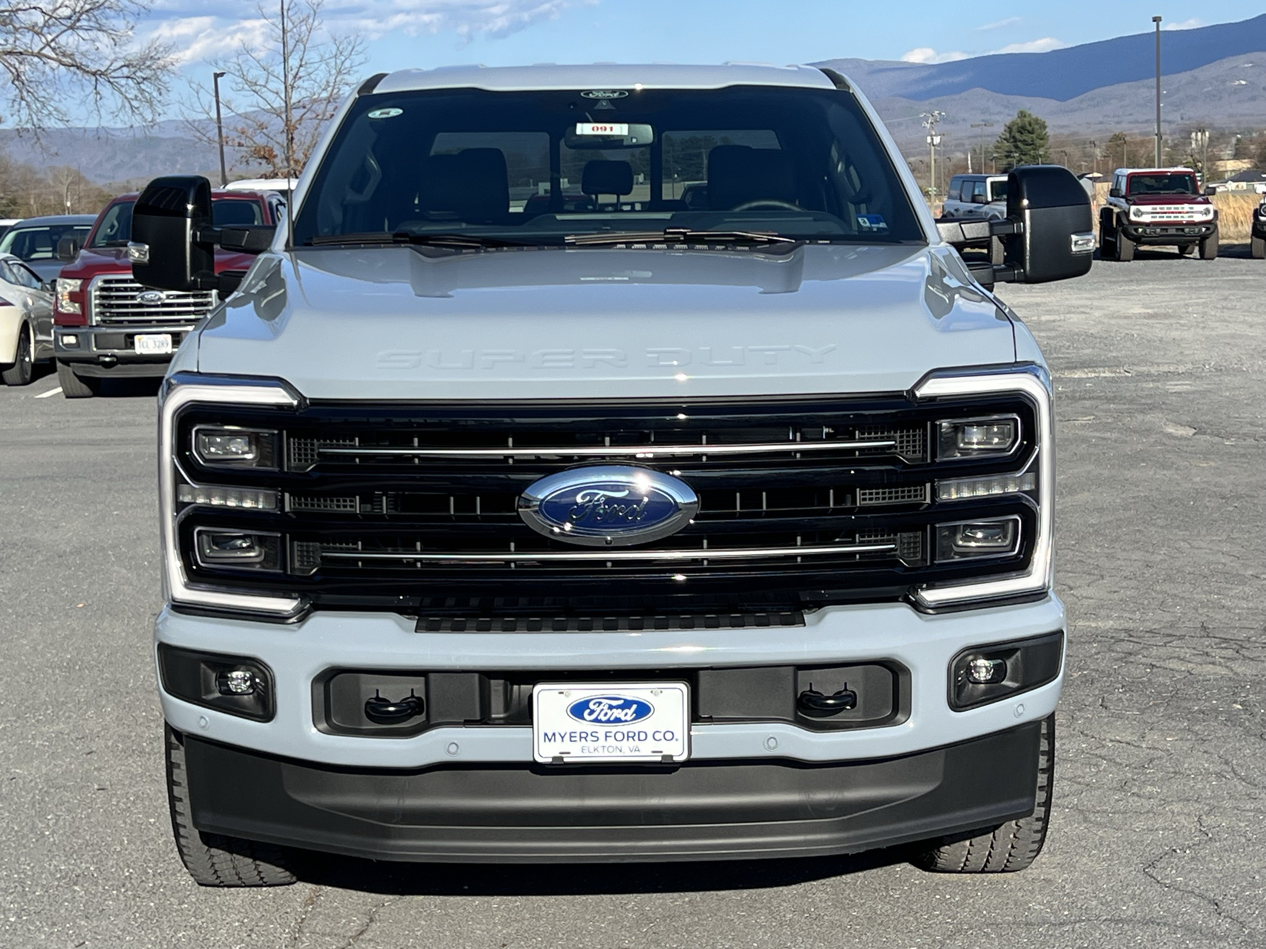 New 2026 Ford F350 Platinum w/ FX4 Off-Road Package AWD/4WD image 3