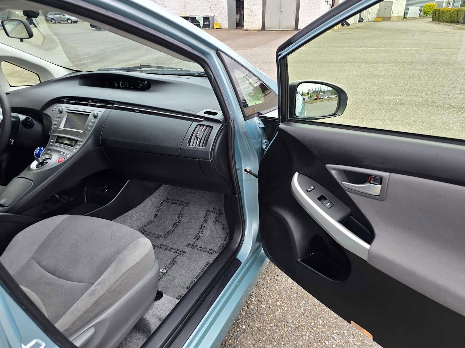 Used 2013 Toyota Prius Three w/ Solar Roof Pkg FWD image 10