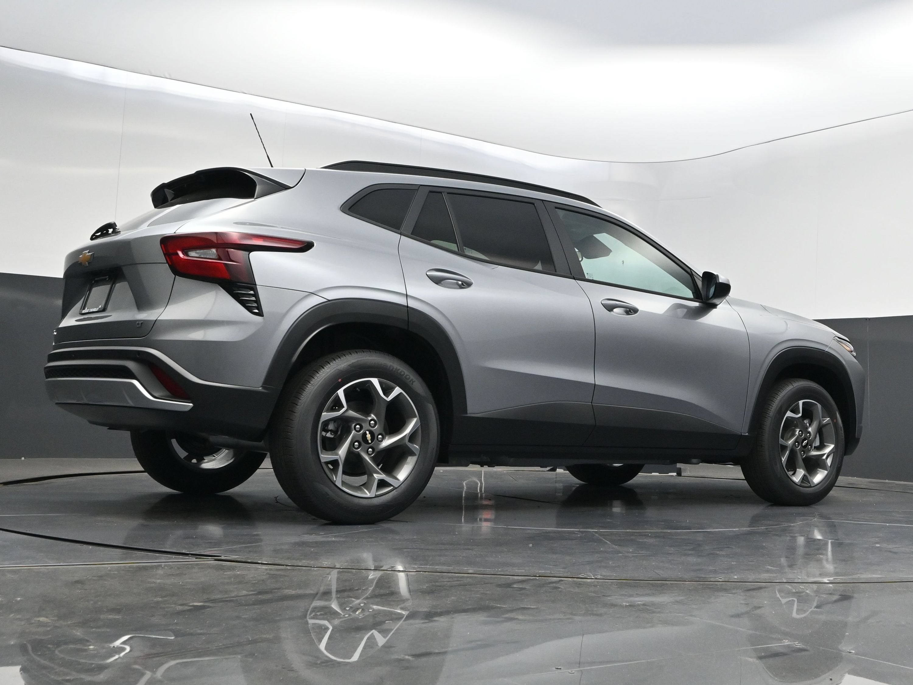 New 2026 Chevrolet Trax LT w/ Driver Confidence Package FWD image 40