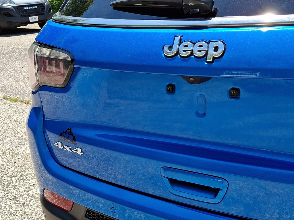 Used 2025 Jeep Compass Limited AWD/4WD image 18
