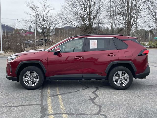 Used 2025 Toyota RAV4 XLE image 2