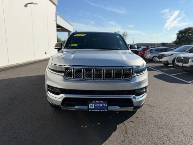 Used 2024 Jeep Grand Wagoneer L Series III AWD/4WD image 3