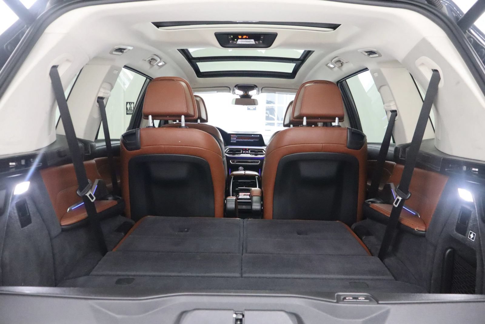 Used 2019 BMW X7 xDrive40i w/ Premium Package AWD/4WD image 11