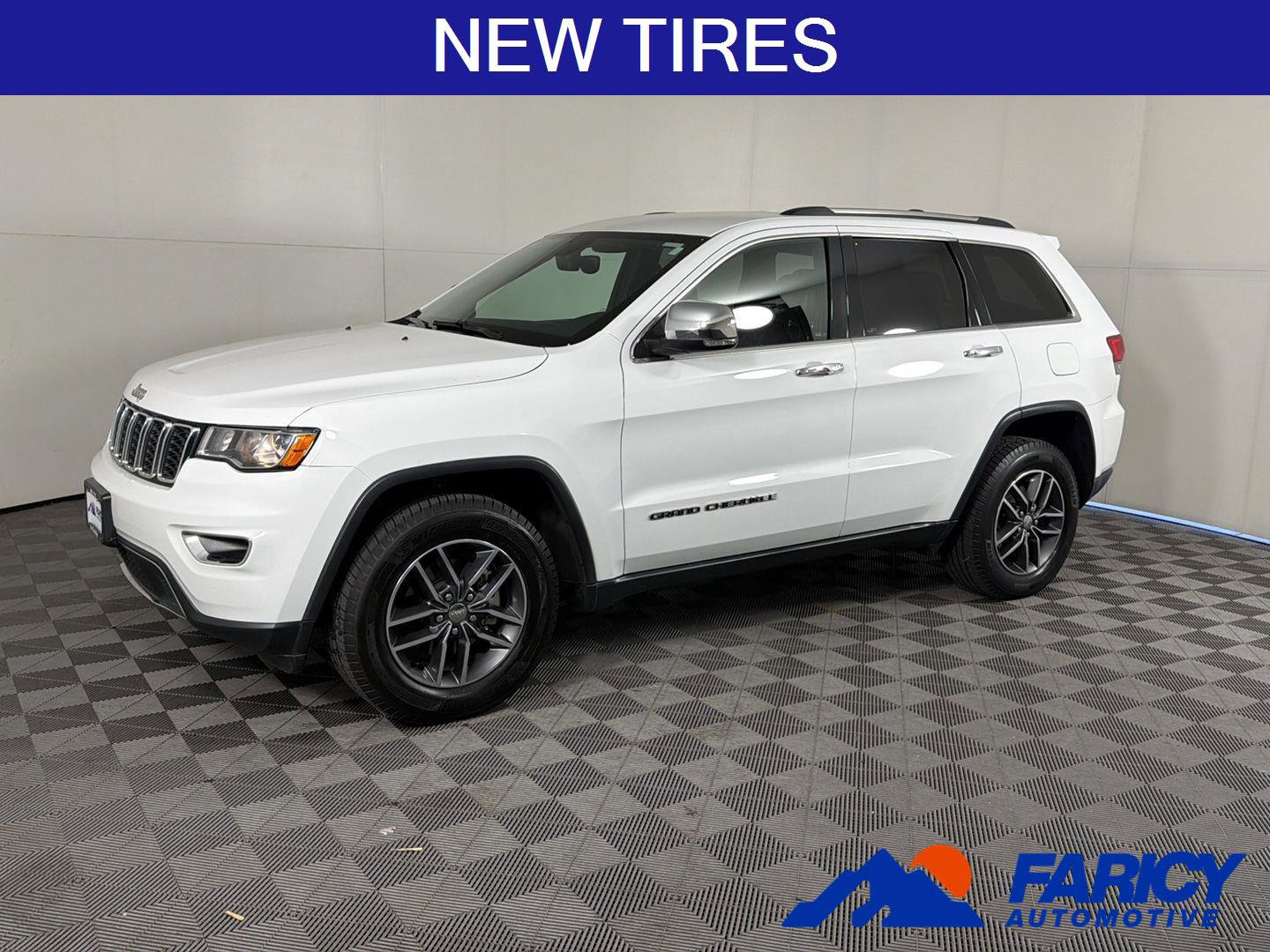 Used 2017 Jeep Grand Cherokee Limited AWD/4WD image 1
