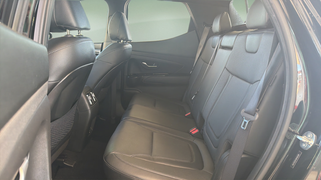 Used 2024 Hyundai Santa Cruz Limited AWD/4WD image 11