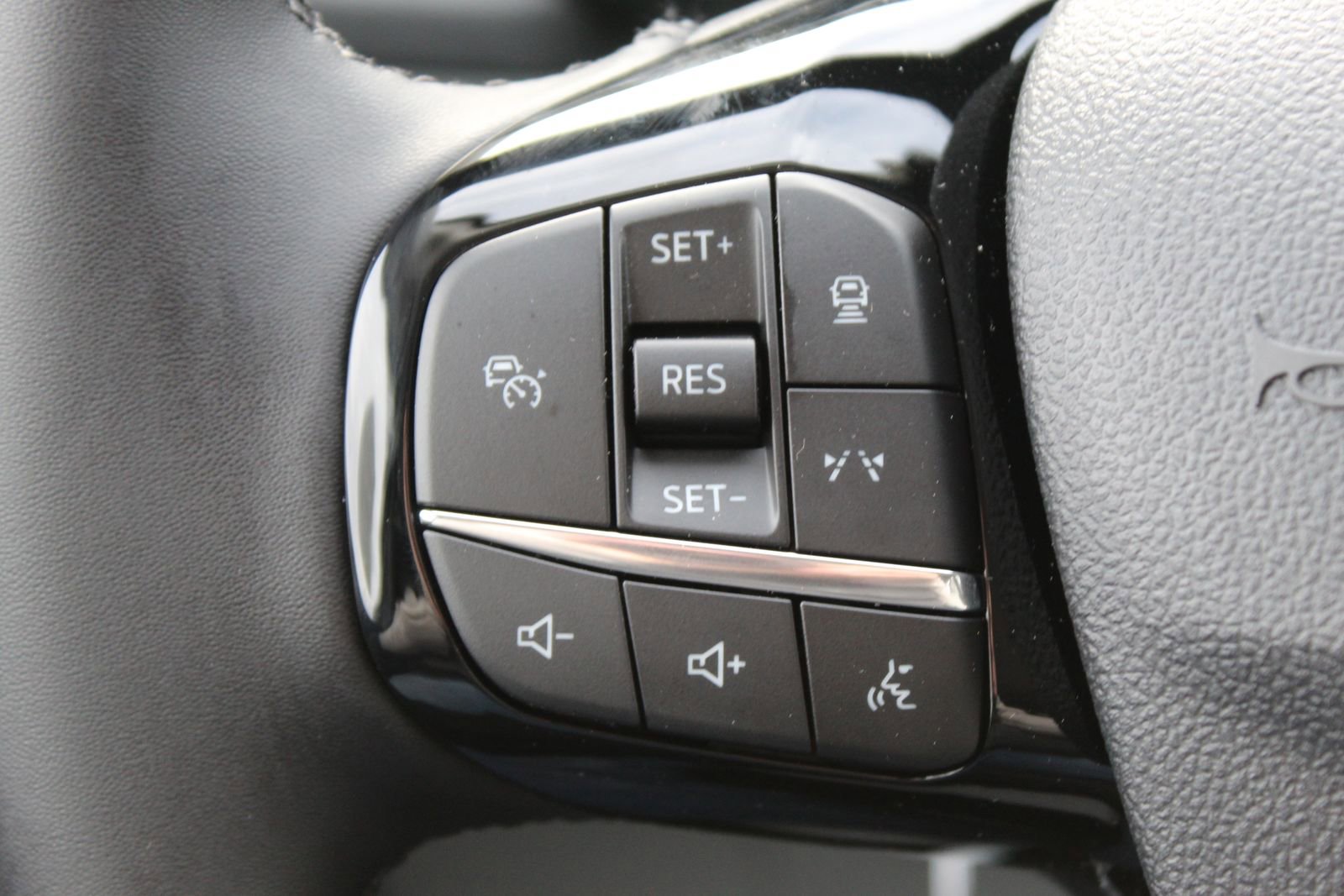 New 2026 Ford Escape Platinum image 23