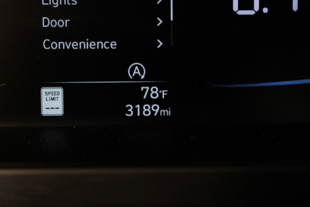 Certified 2025 Hyundai Elantra SE image 26