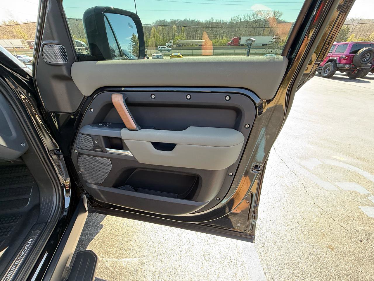 Used 2023 Land Rover Defender 110 X image 46