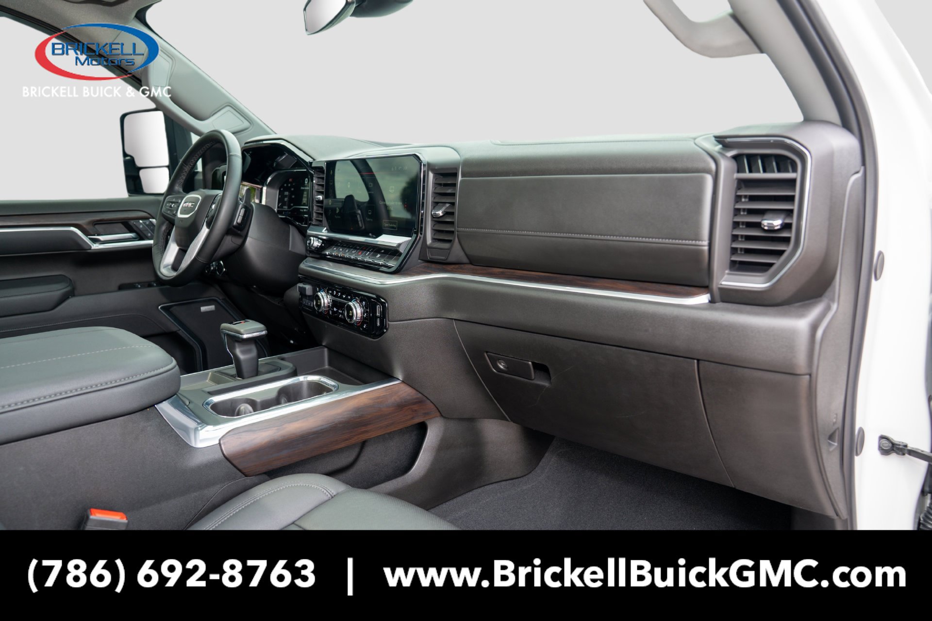 Used 2025 GMC Sierra 1500 SLT w/ SLT Premium Plus Package AWD/4WD image 17