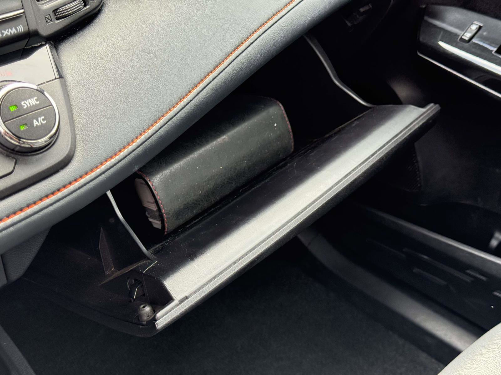 Used 2018 Toyota RAV4 SE w/ Power Extra Value Package AWD/4WD image 27