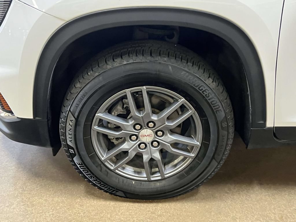 Used 2025 GMC Acadia Elevation FWD image 8