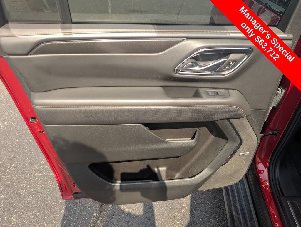 Used 2024 GMC Yukon XL AT4 w/ Technology Package AWD/4WD image 11