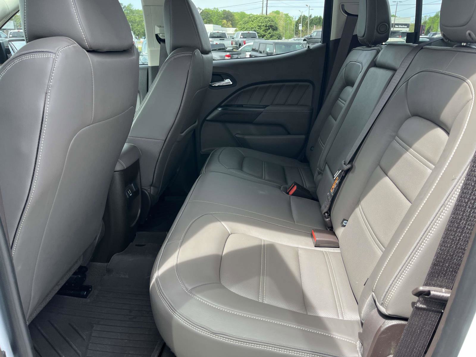 Used 2022 GMC Canyon Denali image 12