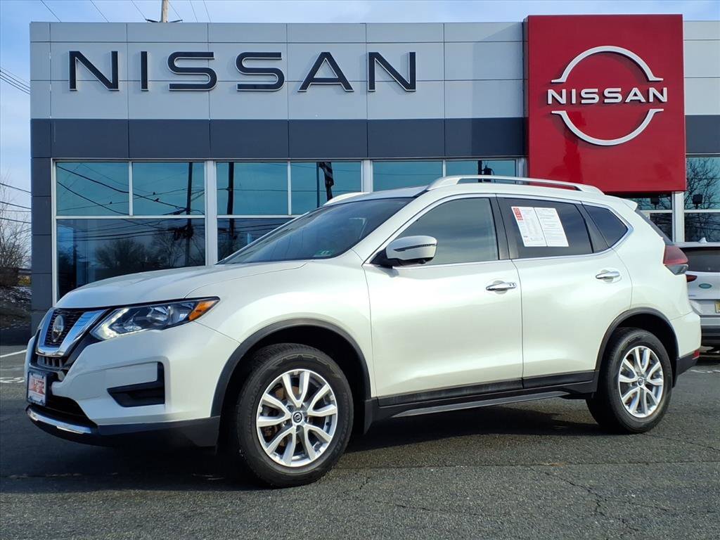 Used 2018 Nissan Rogue SV w/ Sun & Sound Touring Package AWD/4WD image 27