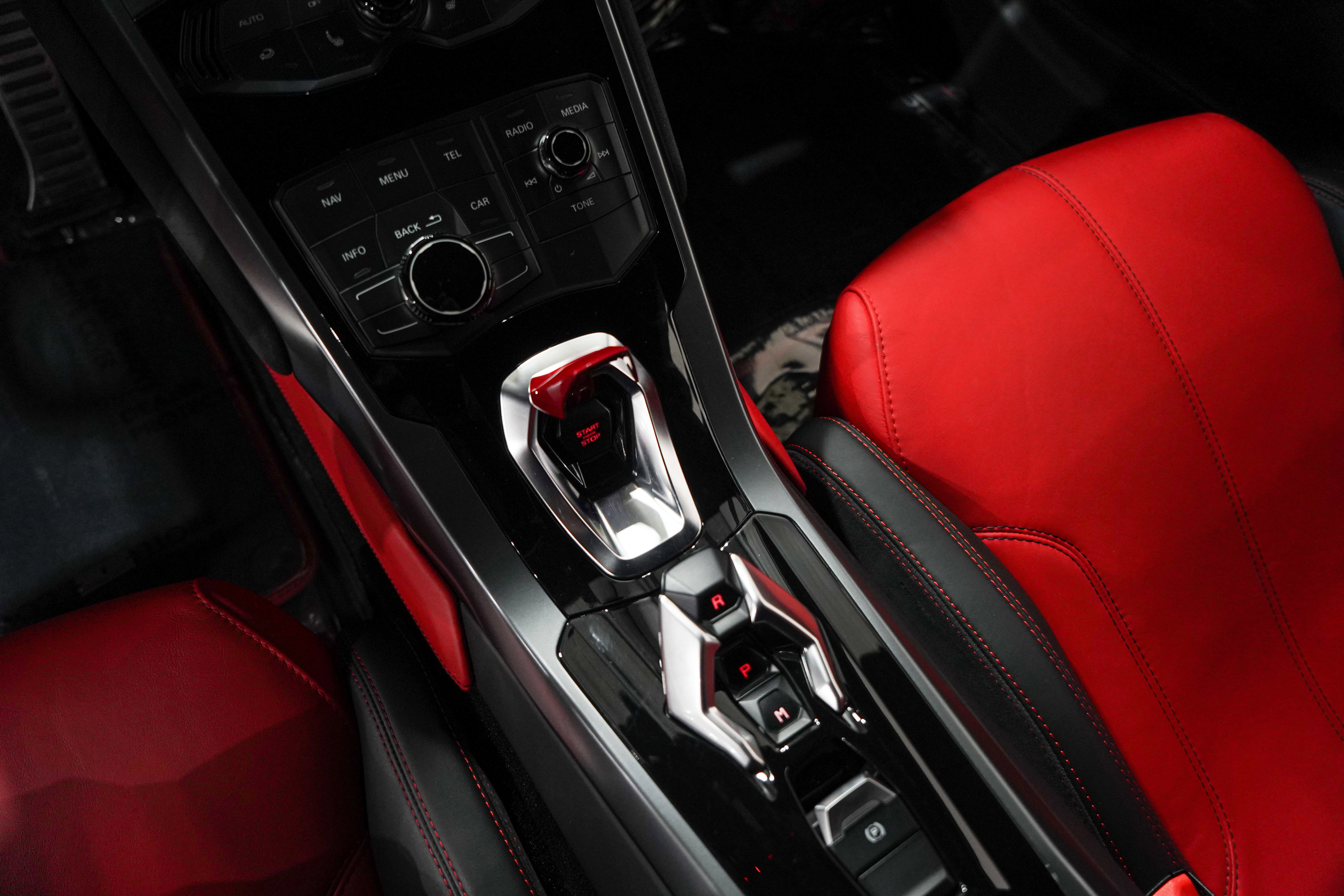 Used 2015 Lamborghini Huracan LP 610-4 AWD/4WD image 12