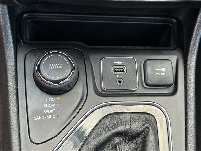 Used 2023 Jeep Cherokee Altitude Lux image 18
