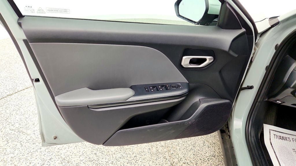 Used 2025 Kia K4 FWD image 10