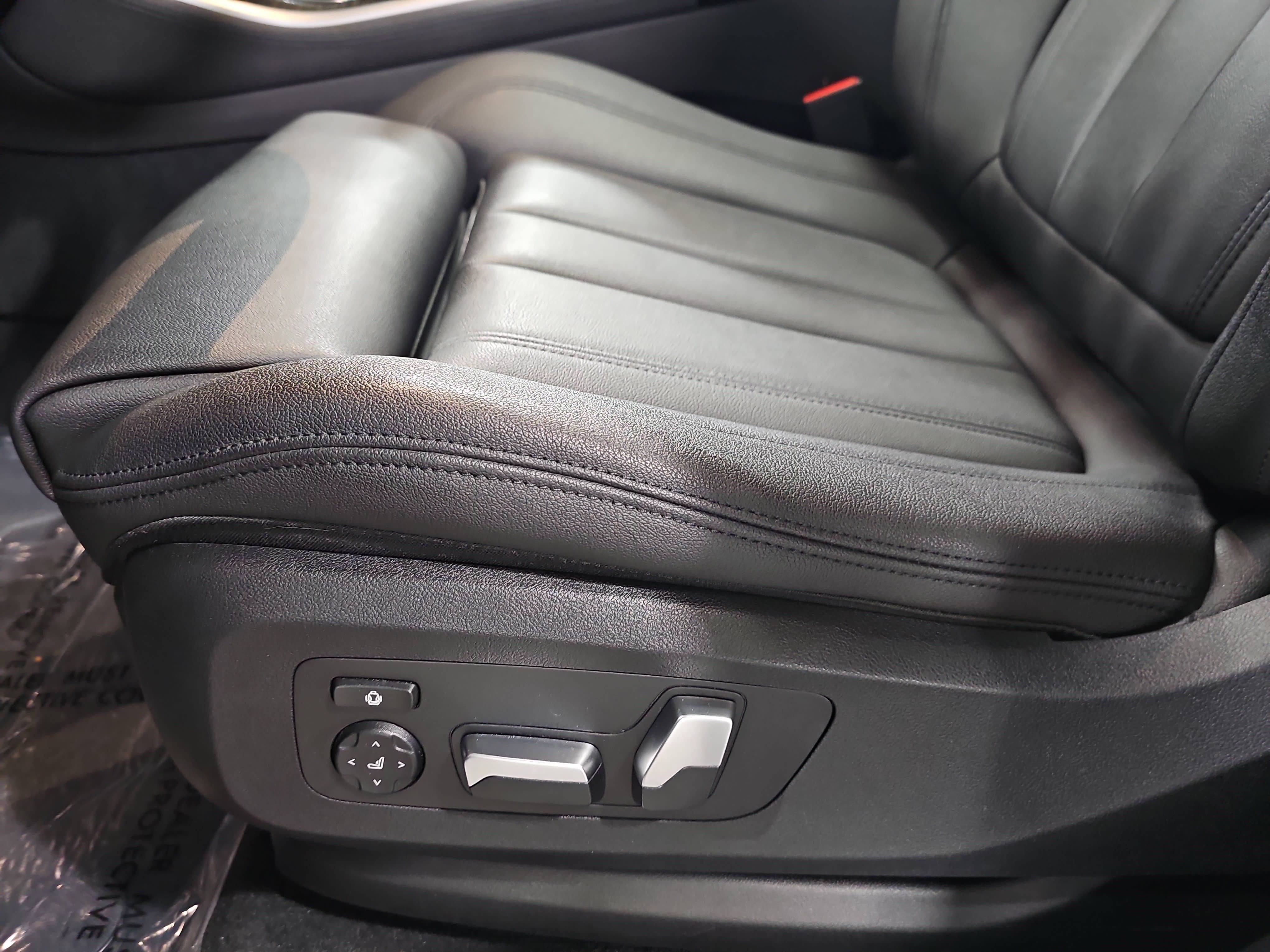 Used 2020 BMW X5 xDrive40i w/ Premium Package image 31